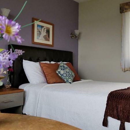 Au Doc Motel Repentigny Bagian luar foto