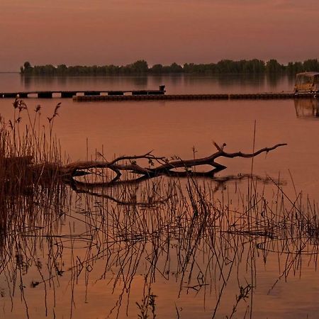 Au Doc Motel Repentigny Bagian luar foto